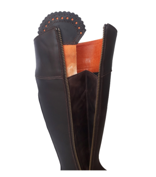 Brauner wasserdichter Stiefel