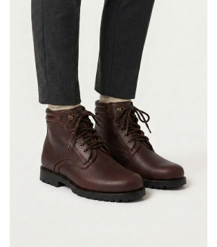 botin con cordones de piel en color castaño estilo bota urbana para hombre